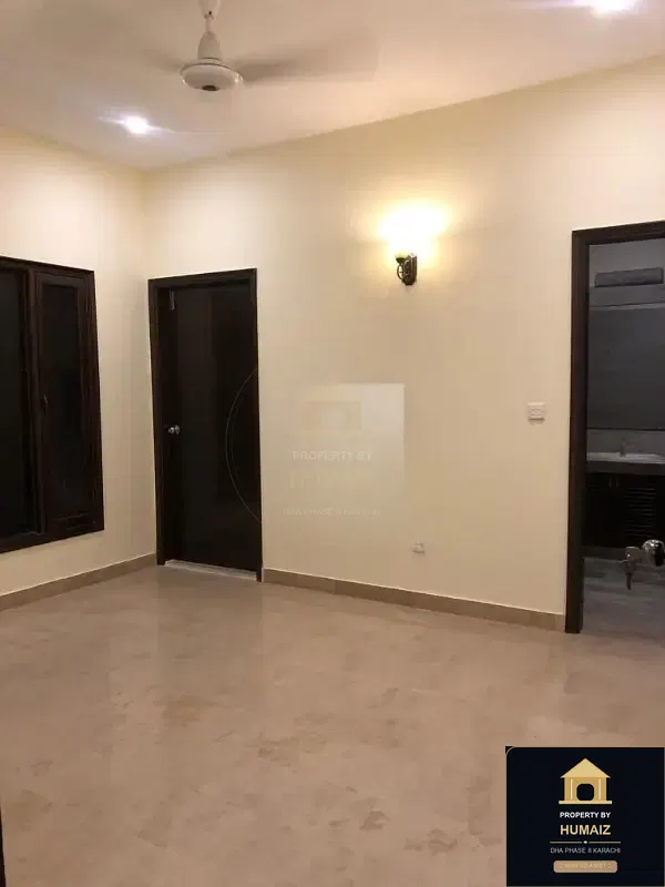 3-Bedroom Upper/Lower Portion (4 Bath, Unit 78) in DHA Phase 8 For Rent in DHA Phase 8 Karachi — Photograph 4