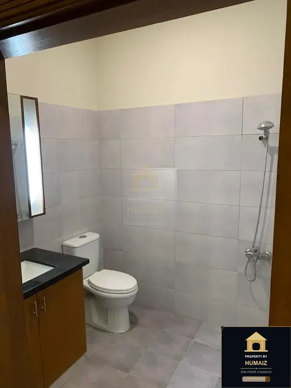 100 Sq. Yd. 3-Bedroom Luxury Villa (Basement, 3 Bath, Residence 4) in DHA Phase 8 For Sale in DHA Phase 8 Karachi — Photograph 7