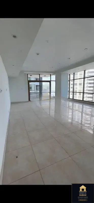 4-Bed Luxury Penthouse (Sea Facing, 5 Bath, Suite 1) at Pearl Towers For Rent in DHA Phase 8 Karachi — Photograph 17