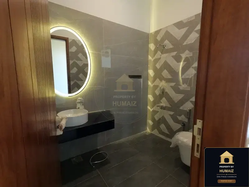 500 Sq. Yd. 5-Bedroom Luxury Villa (Basement, 5 Bath, Residence 21) in DHA Phase 8 For Sale in DHA Phase 8 Karachi — Photograph 37
