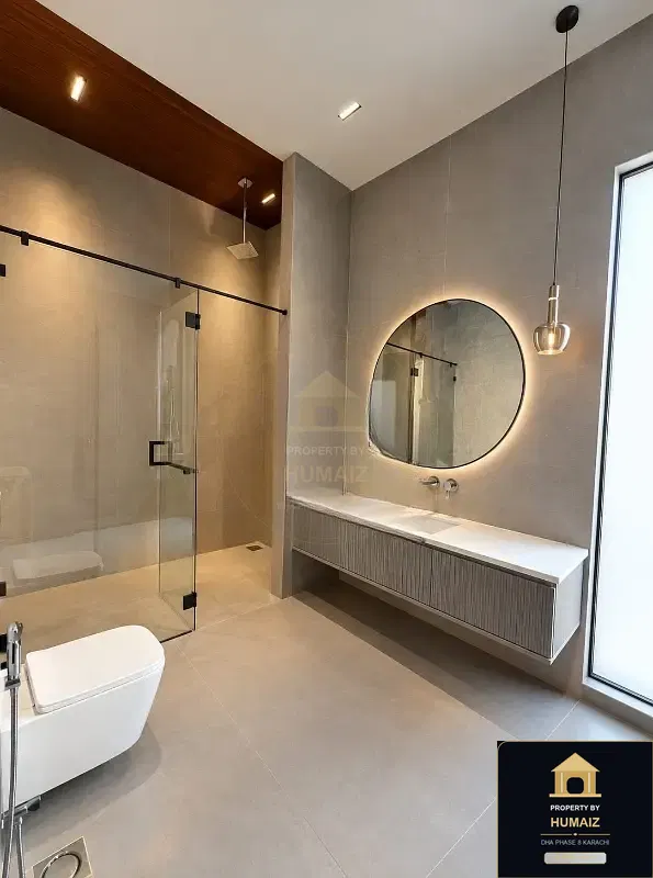 1,000 Sq. Yd. 6-Bedroom Luxury Villa (1 Bath, Residence 52) in DHA Phase 8 For Sale in DHA Phase 8 Karachi — Photograph 6