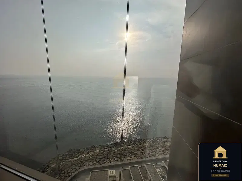 4-Bed Luxury Penthouse (Sea Facing, 5 Bath, Suite 1) at Pearl Towers For Rent in DHA Phase 8 Karachi — Photograph 8