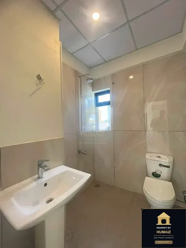 3-Bedroom Luxury Apartment (Corner, 3 Bath, Suite 12) on Al-Murtaza Commercial For Rent in DHA Phase 8 Karachi — Photograph 9
