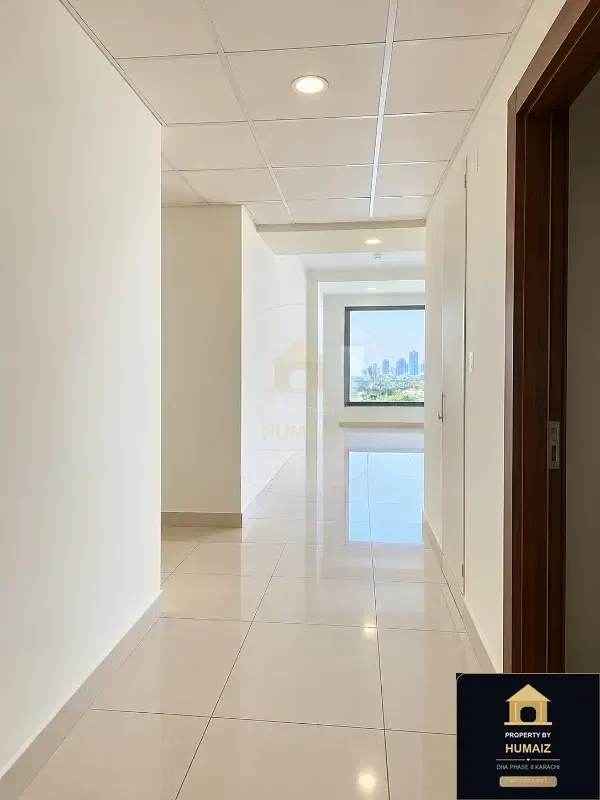4-Bedroom Luxury Apartment (Sea Facing, 5 Bath, Suite 4) at Reef Towers For Rent in DHA Phase 8 Karachi — Photograph 10