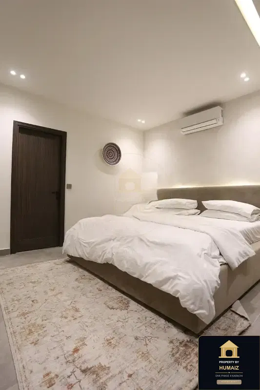 4-Bedroom Luxury Apartment (Sea Facing, 5 Bath, Suite 10) at Pearl Towers For Rent in DHA Phase 8 Karachi — Photograph 4