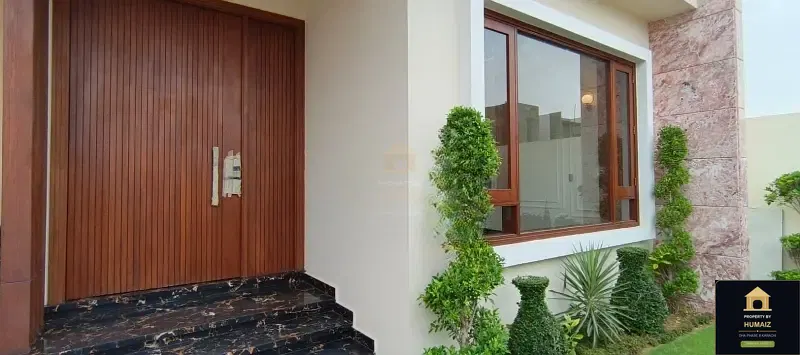 500 Sq. Yd. 7-Bedroom Luxury Villa (Basement, 6 Bath, Residence 9) in DHA Phase 8 For Sale in DHA Phase 8 Karachi — Photograph 3