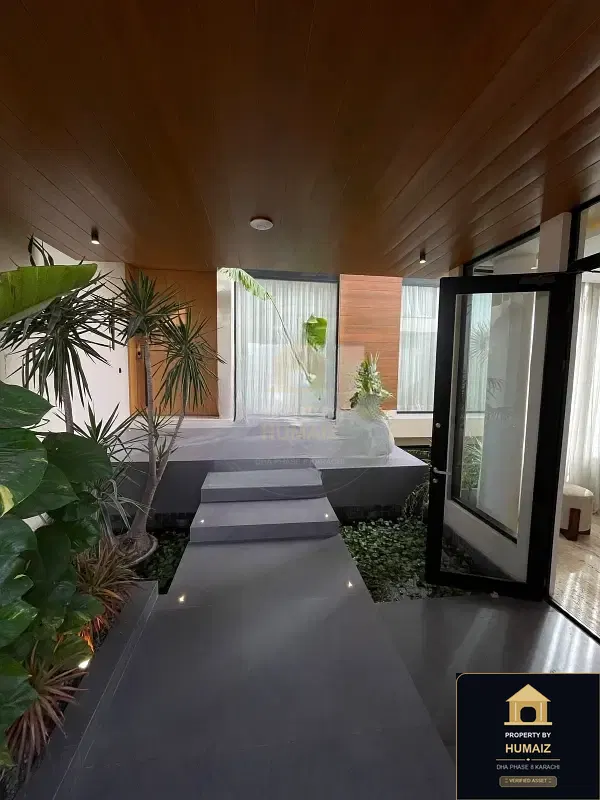 666 Sq. Yd. 5-Bedroom Luxury Villa (Basement, 5 Bath, Residence 9) in DHA Phase 8 For Sale in DHA Phase 8 Karachi — Photograph 9