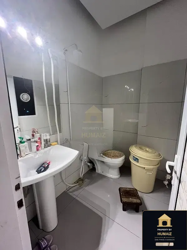 3-Bedroom Luxury Apartment (Brand New, 3 Bath, Suite 20) in DHA Phase 8 For Sale in DHA Phase 8 Karachi — Photograph 4