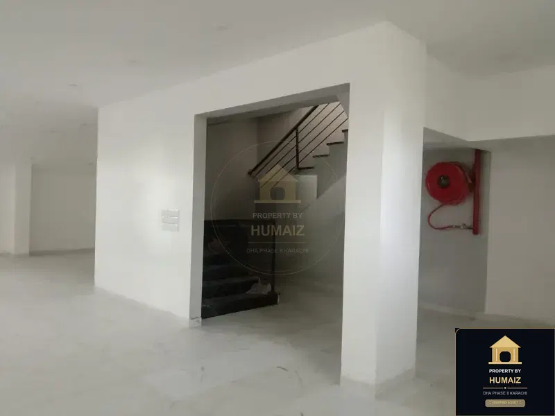 367 Sq. Yd. Corporate Office Space on Al-Murtaza Commercial For Rent in DHA Phase 8 Karachi — Photograph 4