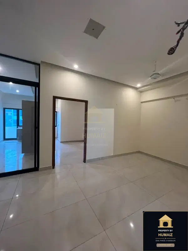 3-Bedroom Luxury Apartment (Corner, 3 Bath, Suite 34) on Al-Murtaza Commercial For Sale in DHA Phase 8 Karachi — Photograph 4