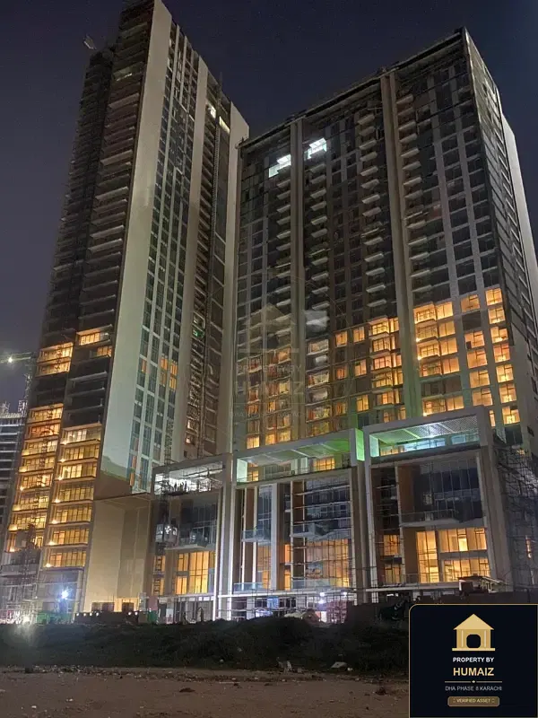 2-Bedroom Luxury Apartment (Sea Facing, 2 Bath, Suite 4) at The Views For Rent in DHA Phase 8 Karachi — Photograph 2