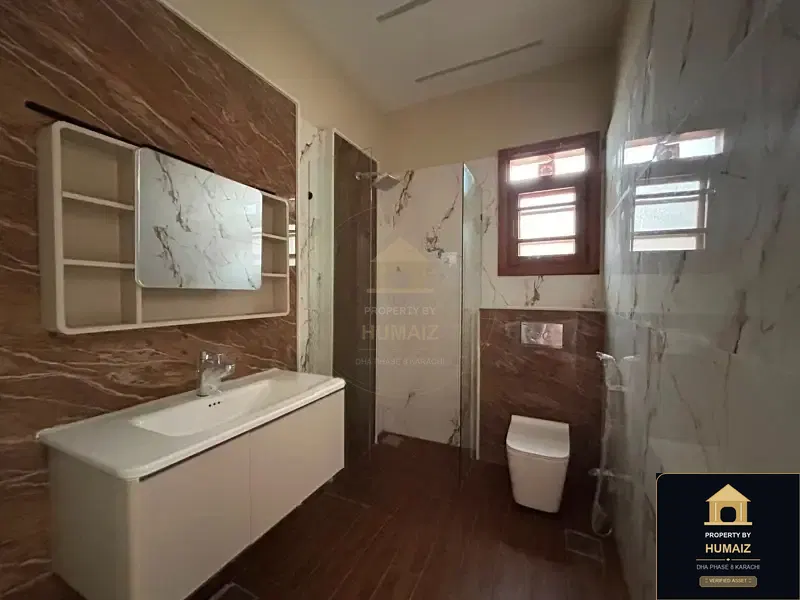 300 Sq. Yd. 5-Bedroom Luxury Villa on Khayaban-e-Sahil For Sale in DHA Phase 8 Karachi — Photograph 17