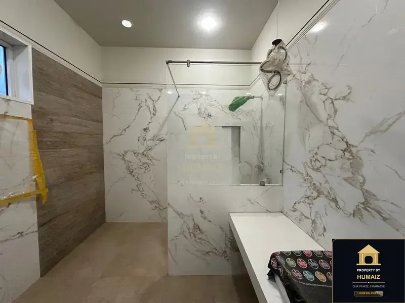 500 Sq. Yd. 5-Bedroom Luxury Villa (Basement, 6 Bath, Residence 6) in DHA Phase 8 For Rent in DHA Phase 8 Karachi — Photograph 9