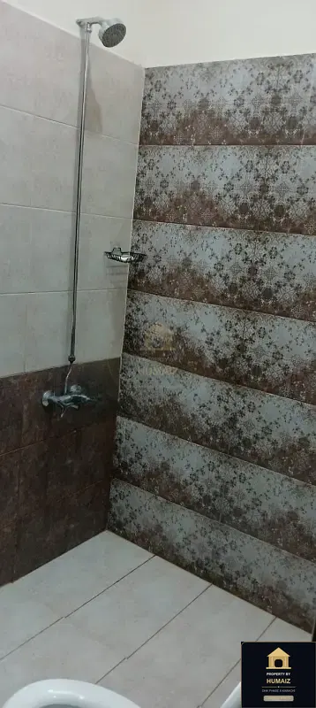 120 Sq. Yd. 4-Bedroom Luxury Villa (Basement, 4 Bath, Residence 4) in DHA Phase 8 For Sale in DHA Phase 8 Karachi — Photograph 4