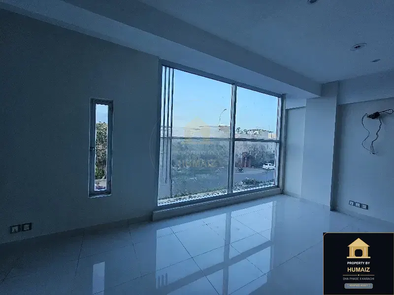 100 Sq. Yd. Commercial Building (Boulevard Facing, Unit 4) on Zulfiqar Commercial For Sale in DHA Phase 8 Karachi — Photograph 4