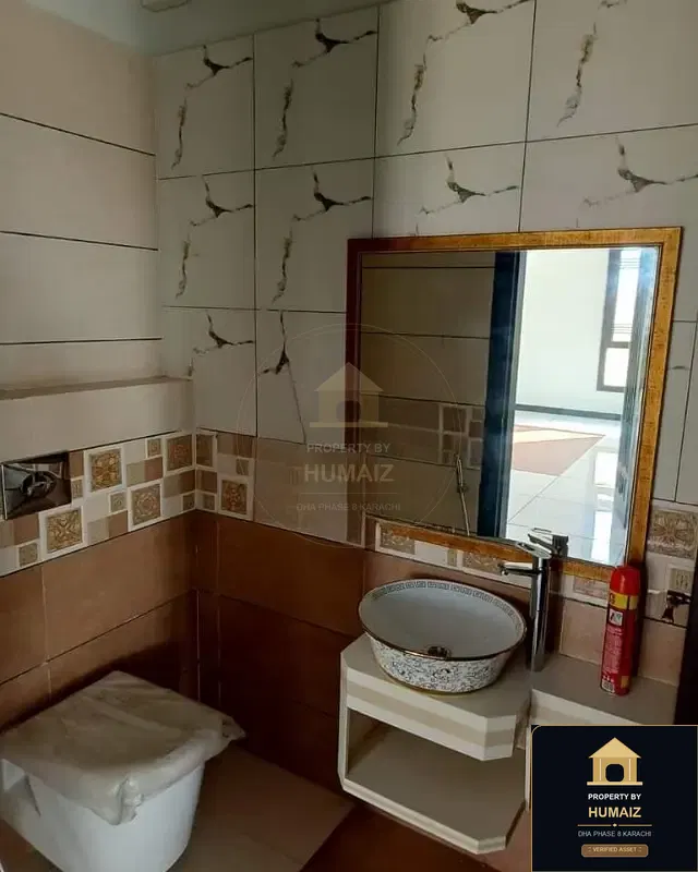 666 Sq. Yd. 8-Bedroom Luxury Villa in DHA Phase 8 For Sale in DHA Phase 8 Karachi — Photograph 5