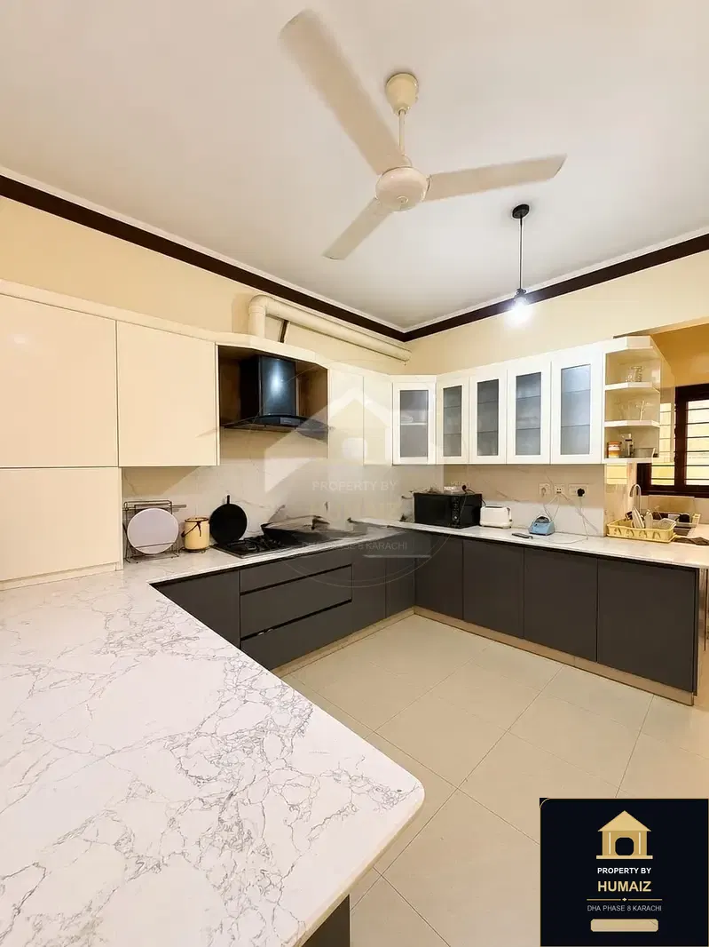 300 Sq. Yd. 5-Bedroom Luxury Villa on Khayaban-e-Ittehad For Sale in DHA Phase 8 Karachi — Photograph 3