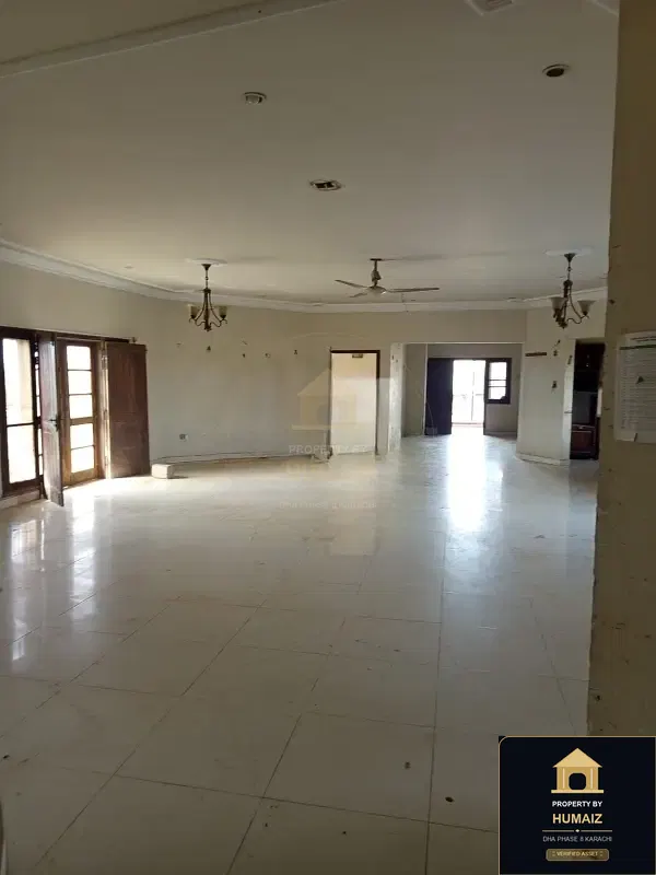 1,000 Sq. Yd. 5-Bedroom Luxury Villa in Khayaban-e-Iqbal For Sale in DHA Phase 8 Karachi — Photograph 17