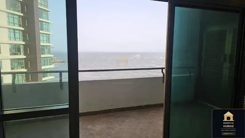 2-Bedroom Luxury Apartment (Sea Facing, 4 Bath, Suite 1) at Pearl Towers For Sale in DHA Phase 8 Karachi — Photograph 24