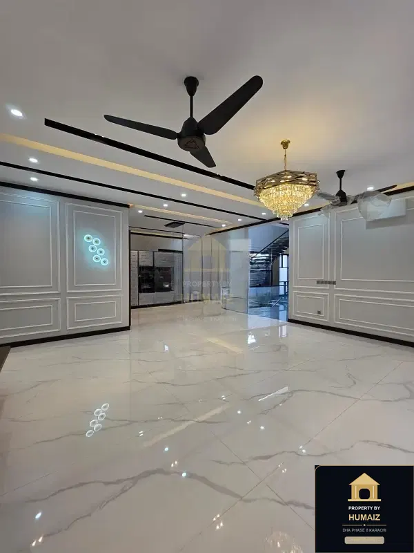 500 Sq. Yd. 6-Bedroom Luxury Villa (Basement, 6 Bath, Residence 100) in DHA Phase 8 For Sale in DHA Phase 8 Karachi — Photograph 3