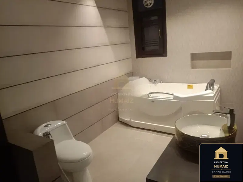 666 Sq. Yd. 6-Bedroom Luxury Villa (Basement, 7 Bath, Residence 25) in DHA Phase 8 For Sale in DHA Phase 8 Karachi — Photograph 4