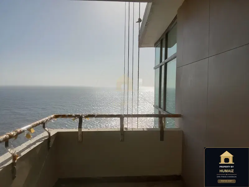 3-Bedroom Luxury Apartment (Sea Facing, 5 Bath, Suite 18) at Pearl Towers For Sale in DHA Phase 8 Karachi — Photograph 12