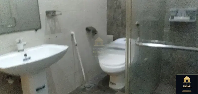 3-Bedroom Upper/Lower Portion (4 Bath, Unit 47) in DHA Phase 8 For Rent in DHA Phase 8 Karachi — Photograph 9