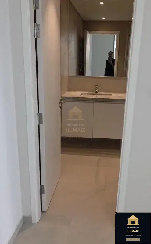 3-Bedroom Luxury Apartment (Sea Facing, 4 Bath, Suite 70) at The Views For Sale in DHA Phase 8 Karachi — Photograph 16
