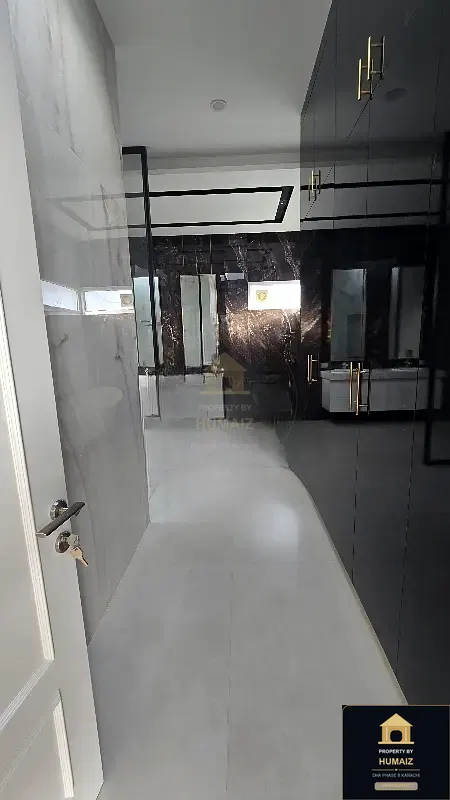 500 Sq. Yd. 6-Bedroom Luxury Villa (West Open, 6 Bath, Residence 101) in DHA Phase 8 For Sale in DHA Phase 8 Karachi — Photograph 5
