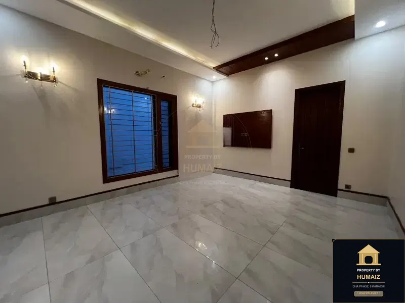 500 Sq. Yd. 5-Bedroom Luxury Villa (West Open, 6 Bath, Residence 28) in DHA Phase 8 For Sale in DHA Phase 8 Karachi — Photograph 9