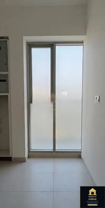2-Bedroom Luxury Apartment (Boulevard Facing, 3 Bath, Suite 18) at Panorama For Sale in DHA Phase 8 Karachi — Photograph 5