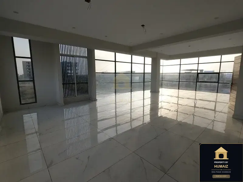 100 Sq. Yd. Commercial Building on Peninsula Commercial For Sale in DHA Phase 8 Karachi — Photograph 26