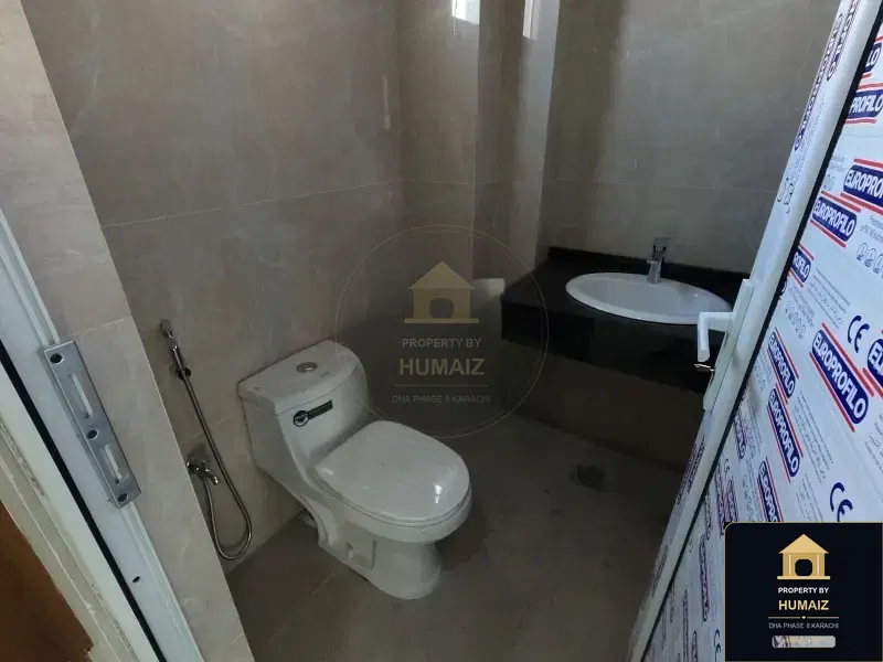 233 Sq. Yd. Corporate Office Space (Corner, Unit 2) on Al-Murtaza Commercial For Rent in DHA Phase 8 Karachi — Photograph 7