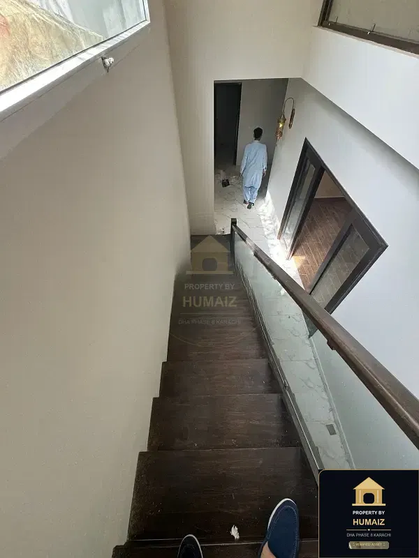 3-Bedroom Upper/Lower Portion (4 Bath, Unit 9) in DHA Phase 8 For Rent in DHA Phase 8 Karachi — Photograph 3