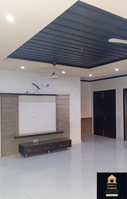 3-Bedroom Upper/Lower Portion (4 Bath, Unit 3) in DHA Phase 8 For Rent in DHA Phase 8 Karachi — Photograph 2