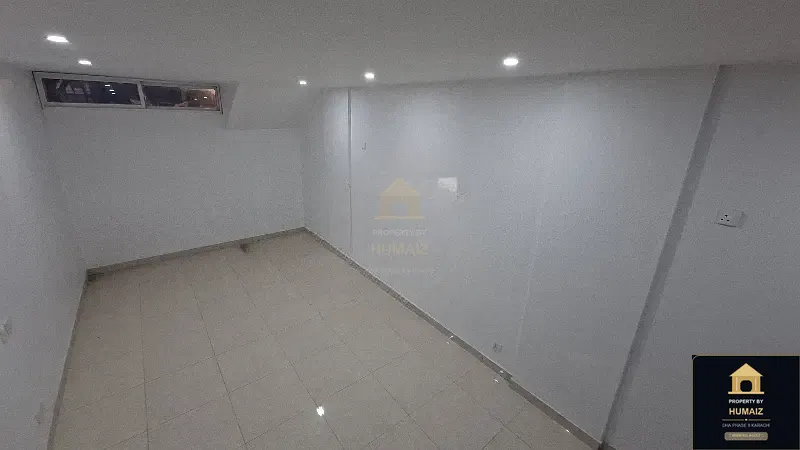 44 Sq. Yd. Commercial Retail Shop on Zulfiqar Commercial For Rent in DHA Phase 8 Karachi — Photograph 8