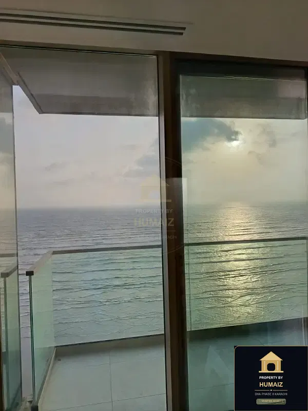 3-Bedroom Luxury Apartment (4 Bath, Suite 40) at The Views For Rent in DHA Phase 8 Karachi — Photograph 12