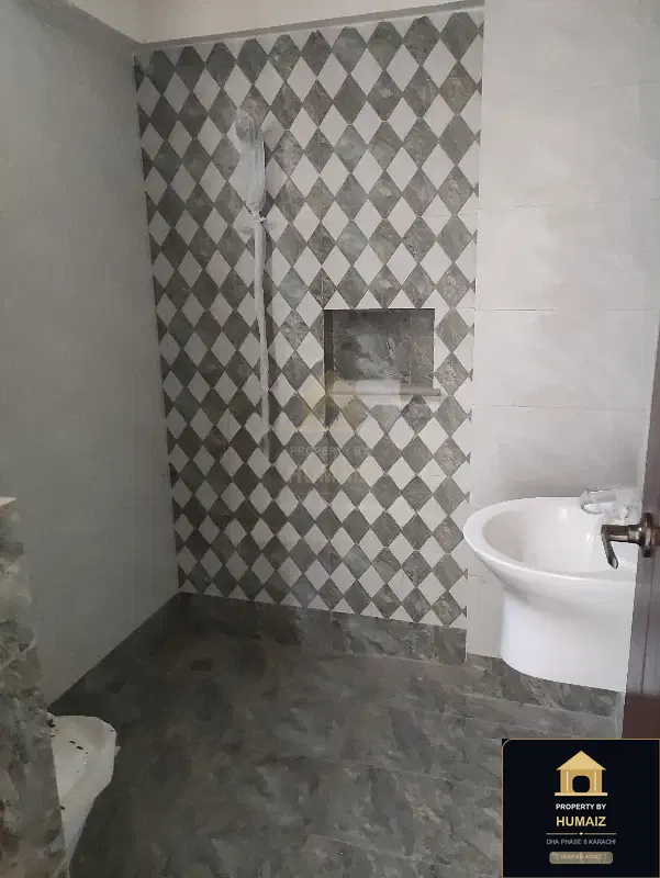 4-Bedroom Luxury Apartment (Brand New, 4 Bath, Suite 4) on Al-Murtaza Commercial For Sale in DHA Phase 8 Karachi — Photograph 10