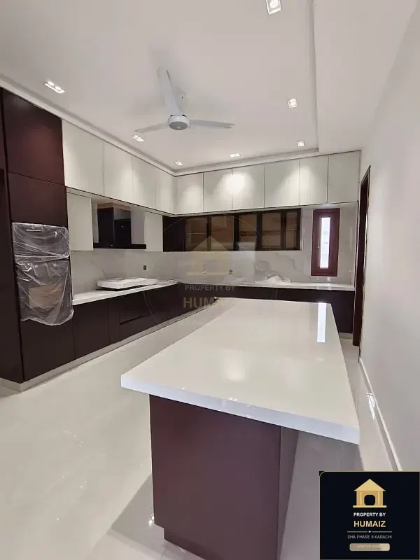 500 Sq. Yd. 7-Bedroom Luxury Villa in Khayaban-e-Bahria For Sale in DHA Phase 8 Karachi — Photograph 14