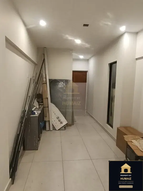 61 Sq. Yd. Corporate Office Space on Zulfiqar Commercial For Sale in DHA Phase 8 Karachi — Photograph 6