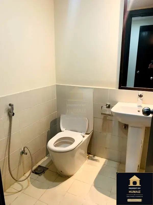 3-Bedroom Luxury Apartment (Sea Facing, 5 Bath, Suite 4) at Coral Towers For Sale in DHA Phase 8 Karachi — Photograph 11