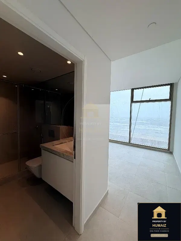 2-Bedroom Luxury Apartment (Sea Facing, 3 Bath, Suite 24) at The Views For Rent in DHA Phase 8 Karachi — Photograph 6