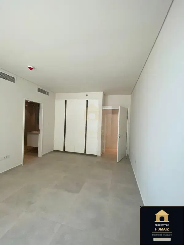 4-Bedroom Luxury Apartment (Sea Facing, 6 Bath, Suite 2) at The Views For Rent in DHA Phase 8 Karachi — Photograph 29
