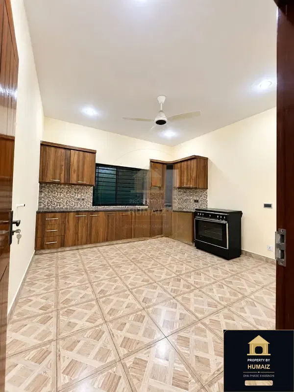 3-Bedroom Upper/Lower Portion (4 Bath, Unit 83) in DHA Phase 8 For Rent in DHA Phase 8 Karachi — Photograph 3