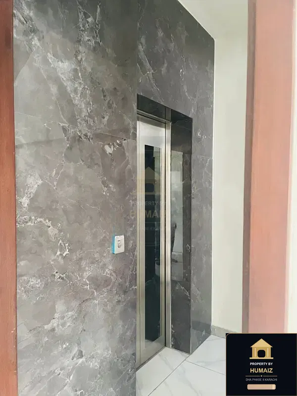 113 Sq. Yd. Corporate Office Space in Khayaban-e-Shaheen For Rent in DHA Phase 8 Karachi — Photograph 8