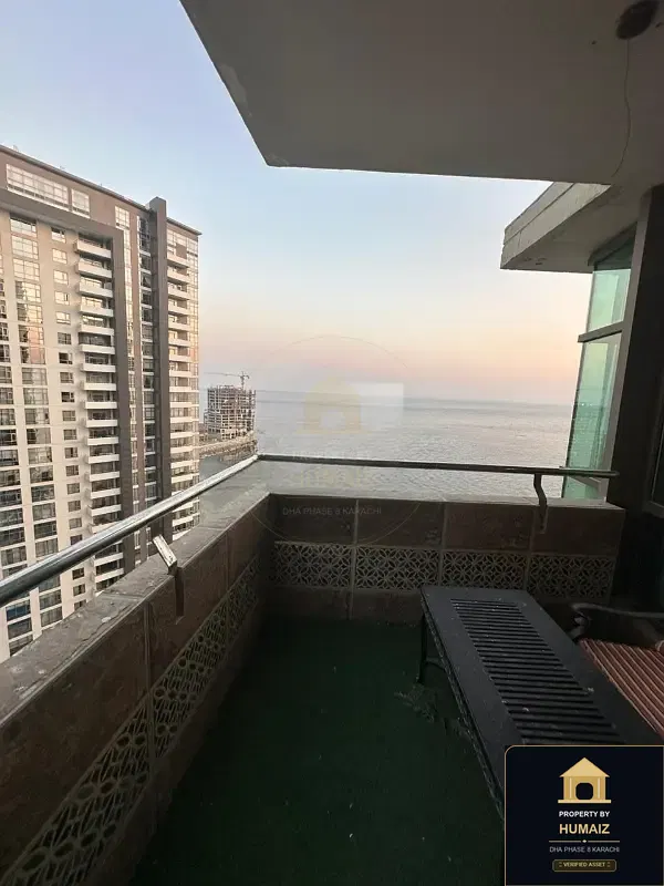 3-Bedroom Luxury Apartment (Boulevard Facing, 3 Bath, Suite 8) at Pearl Towers For Sale in DHA Phase 8 Karachi — Photograph 15