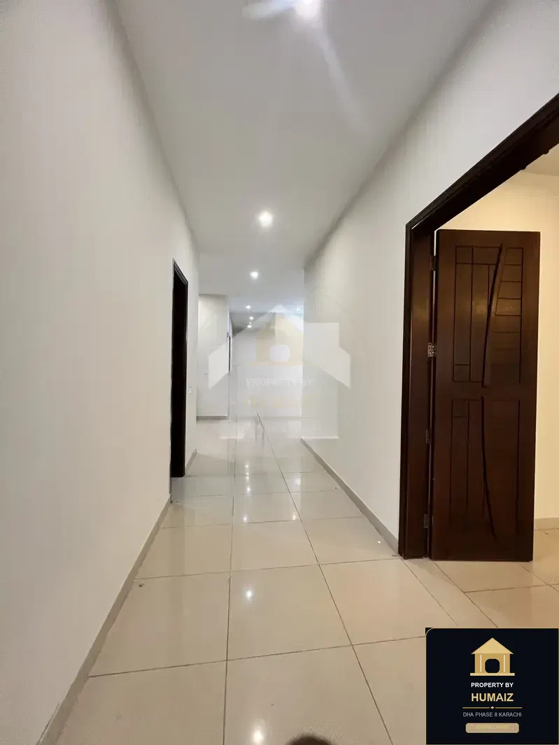 3-Bedroom Upper/Lower Portion (4 Bath, Unit 93) in DHA Phase 8 For Rent in DHA Phase 8 Karachi — Photograph 5