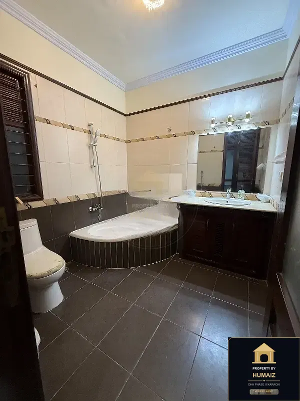 500 Sq. Yd. 5-Bedroom Luxury Villa (Basement, 6 Bath, Residence 88) in DHA Phase 8 For Sale in DHA Phase 8 Karachi — Photograph 11