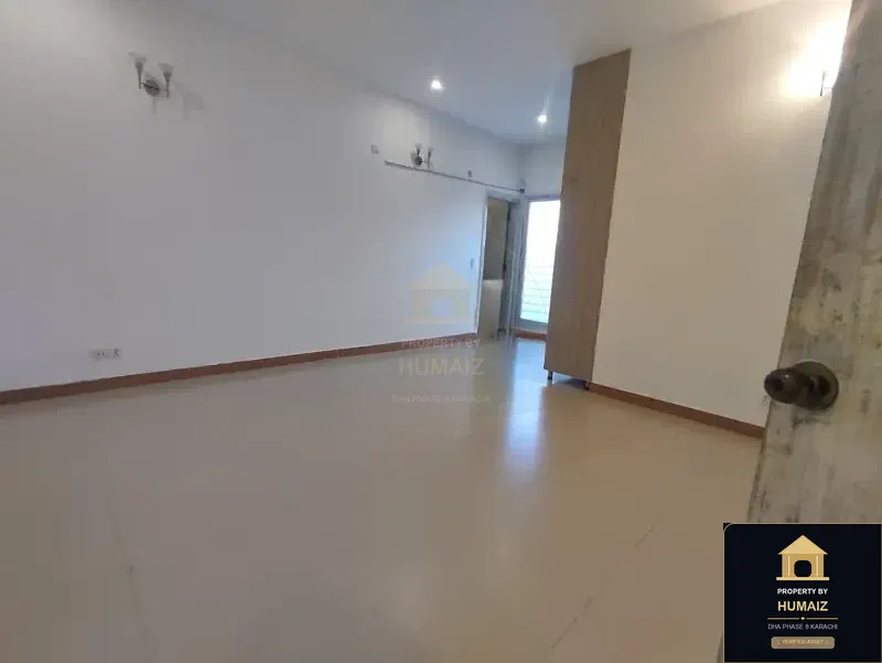 3-Bedroom Upper/Lower Portion (3 Bath, Unit 10) in DHA Phase 8 For Rent in DHA Phase 8 Karachi — Photograph 3
