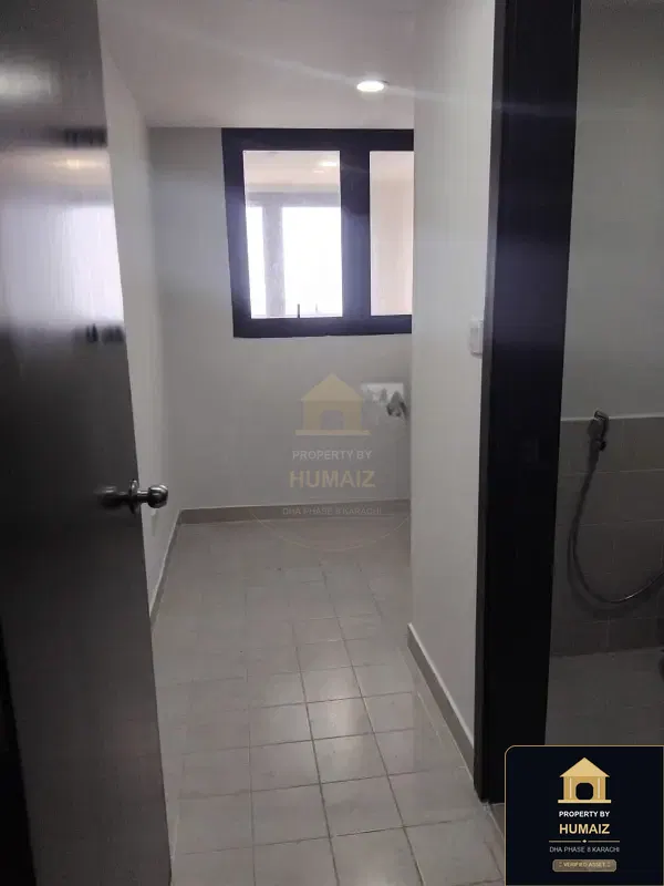 4-Bedroom Luxury Apartment (Sea Facing, 6 Bath, Suite 17) at Coral Towers For Sale in DHA Phase 8 Karachi — Photograph 31